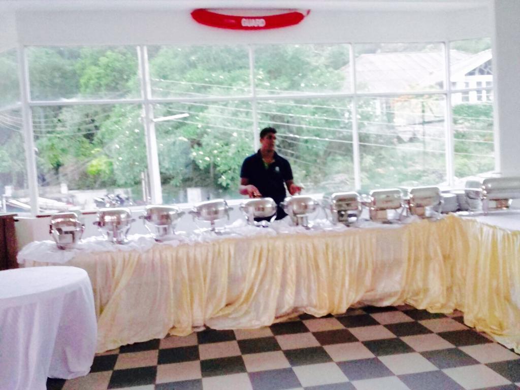 Kandy Supreme Hotel Kültér fotó